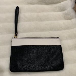 Fossil Black & Cream Wristlet
